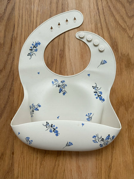 Bavoir MUSHIE "Fleurs Lilas" | Silicone