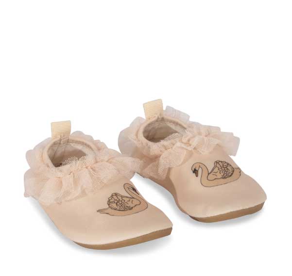 Konges Sløjd : Chaussons de bain anti-UV "Cygne" | Strut BRAZILIAN SAND