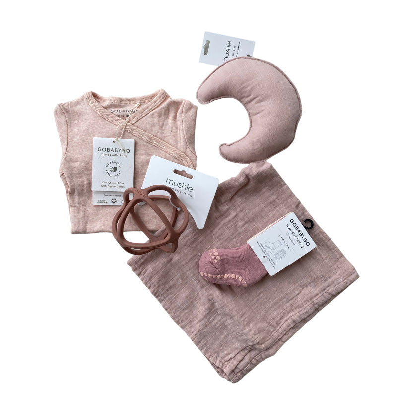 Coffret cadeau de naissance "Medium" rose | 4 pièces