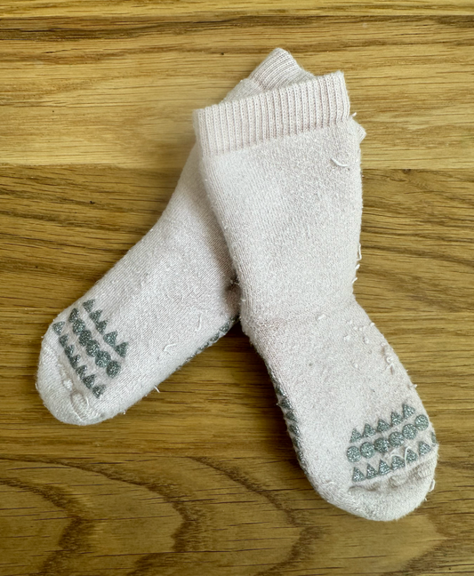 GoBabyGo socks "non-slip" | 12-18 months | Soft Pink Glitter