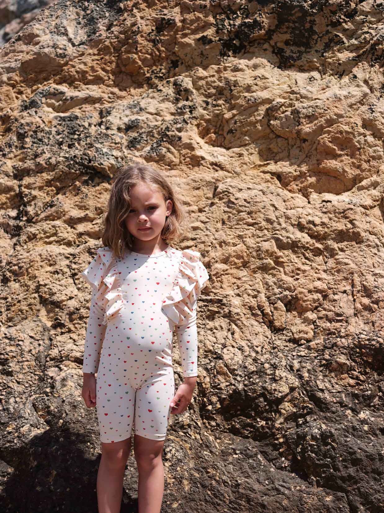 Konges Sløjd : Maillot de bain une pièce Manuca Frill Onesie "Multi hearts"