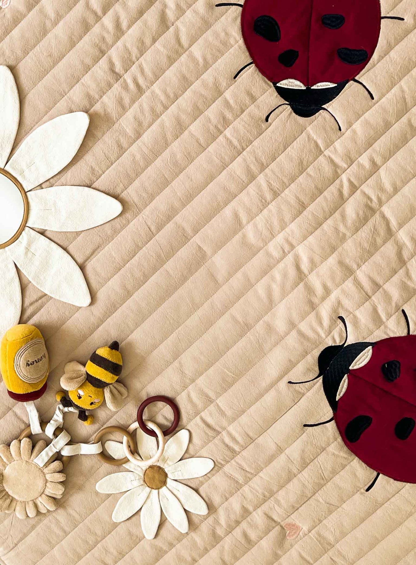 Konges Sløjd : Tapis d'éveil "Coccinelle"