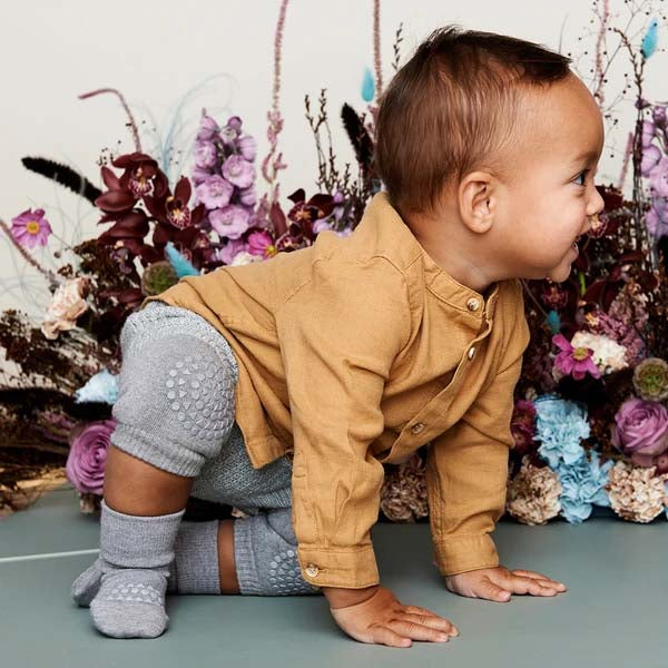 GoBabyGo: Rutschfeste Knieschützer "Grey Melange"