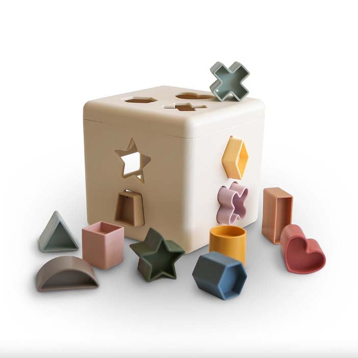 Mushie : Boîte de tri de formes