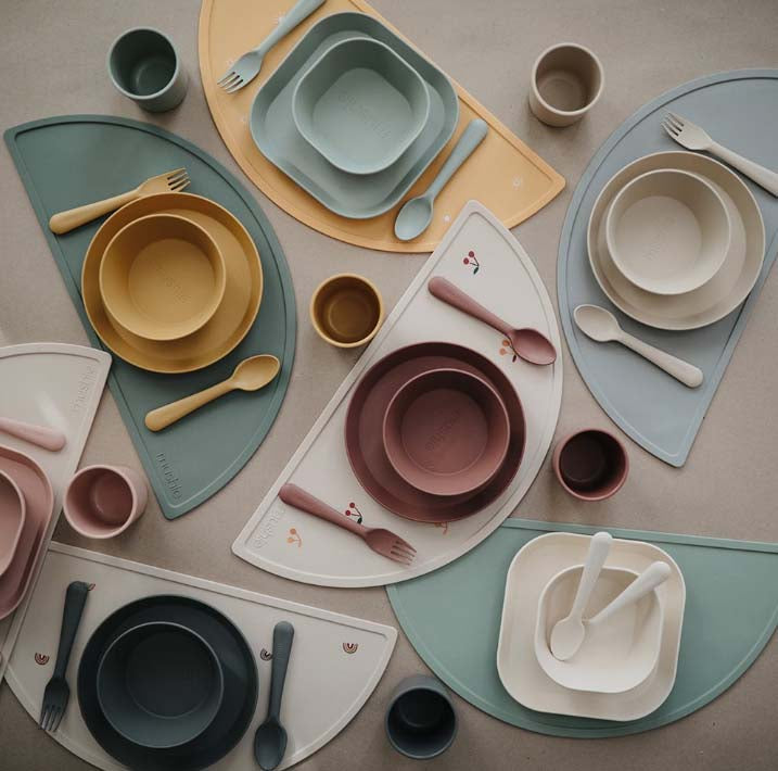 Mushie : Set de table en silicone "Planètes"