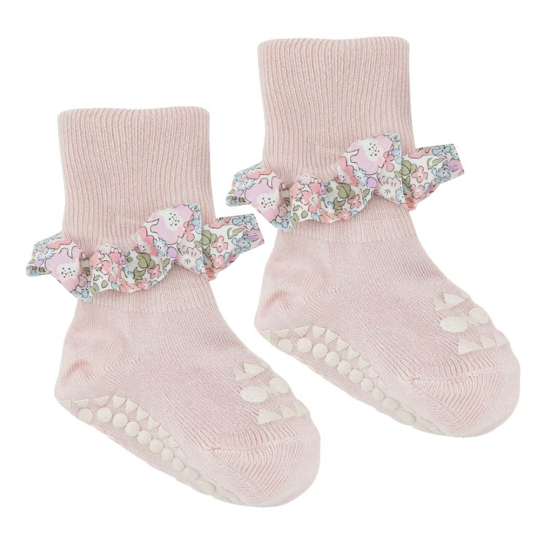 GoBabyGo: Rutschfeste Socken Bambus mit Liberty-Rüsche "Soft Pink"