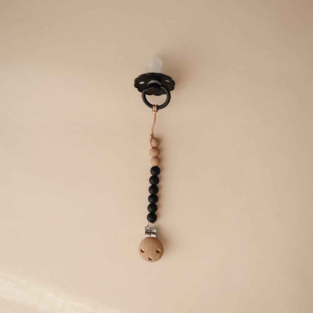 Mushie : Attache-tétine "Eva Black"