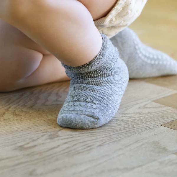 GoBabyGo: Rutschfeste Socken "Grey Melange"